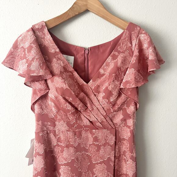 Elegant Mauve Floral Evening Gown - Picture 3 of 13